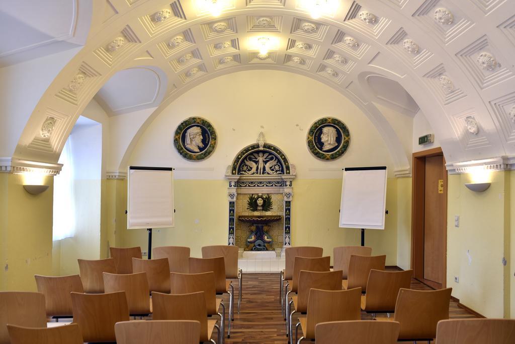 Hostel Junges Tulln - Noe Jugendherbergswerk Tulln An Der Donau